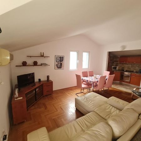 Nerina Apartment Petrovac Buitenkant foto