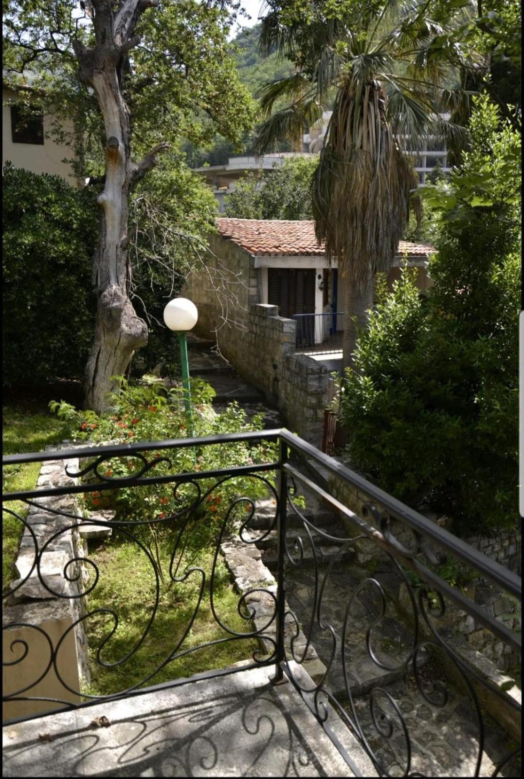Nerina Apartment Petrovac Buitenkant foto