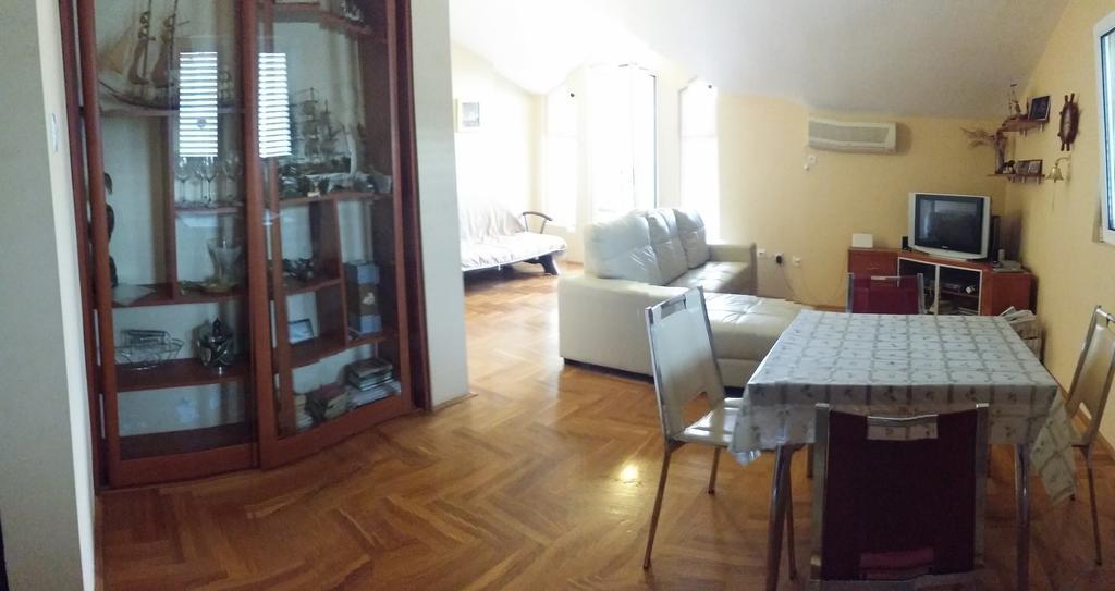 Nerina Apartment Petrovac Buitenkant foto